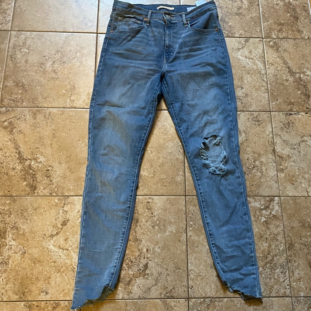 Levi jeans